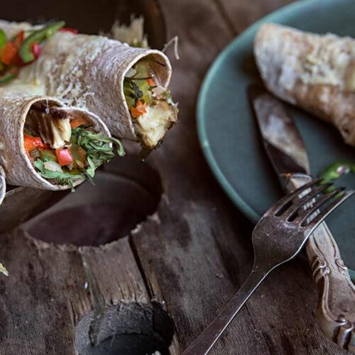 Tortilla mit Makrele und Seetang